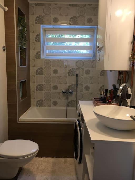 Appartement Cozy And Charming Apt. Sarajevo Extérieur photo