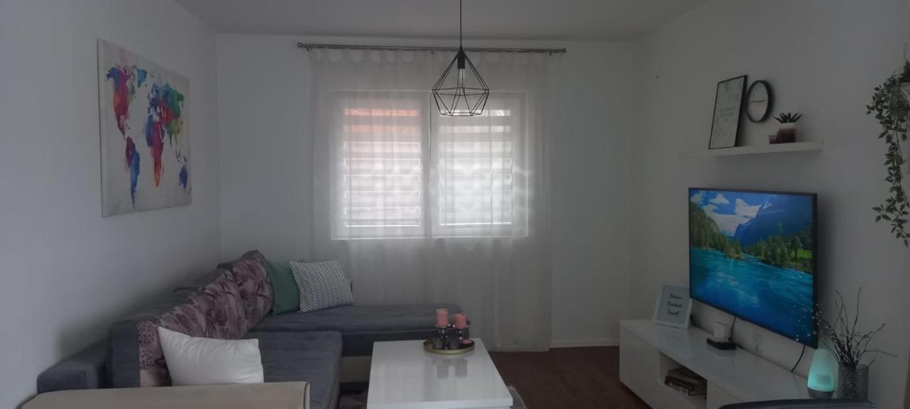Appartement Cozy And Charming Apt. Sarajevo Extérieur photo