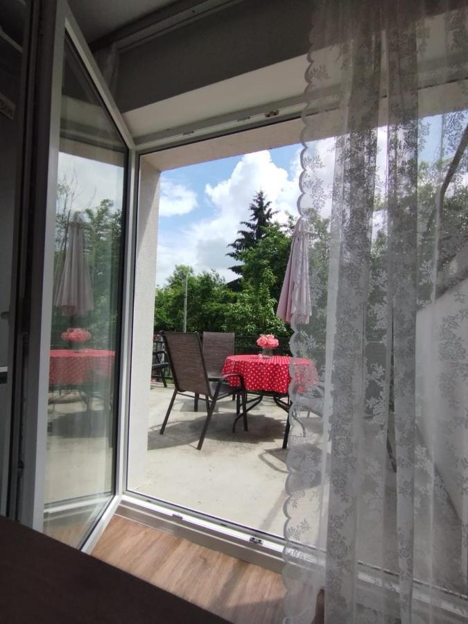 Appartement Cozy And Charming Apt. Sarajevo Extérieur photo